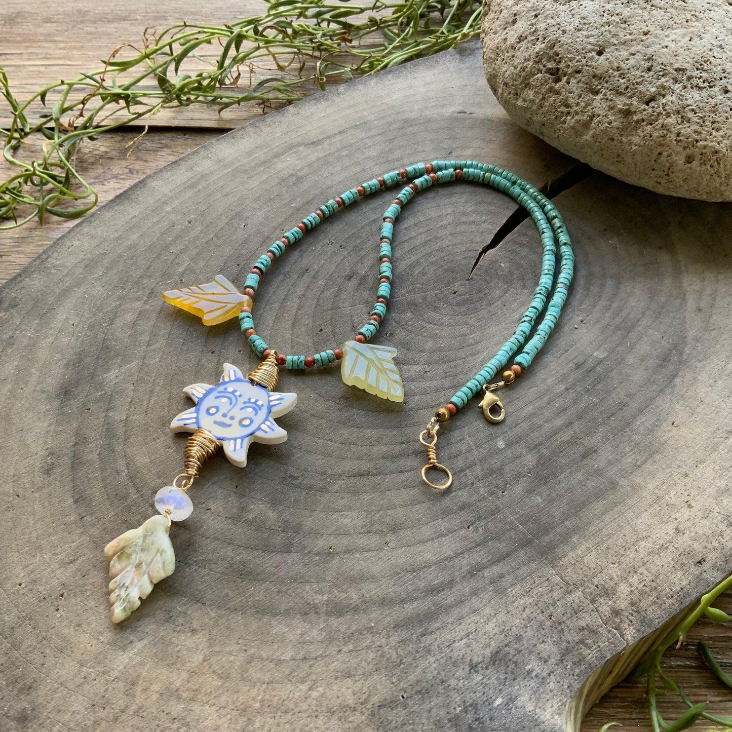 Sol En El Jardin necklace, Folk Ceramic Sun pendant