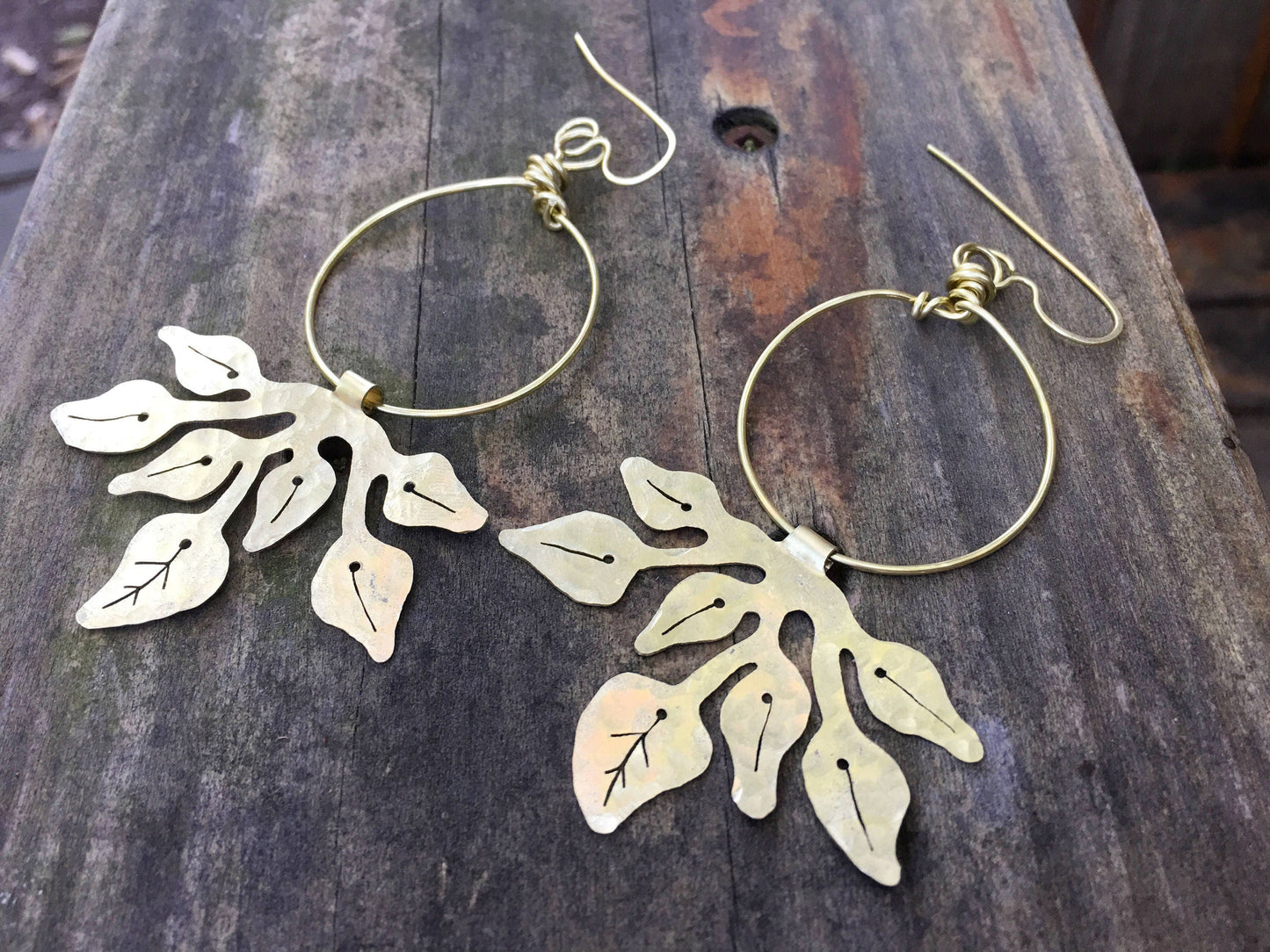 Houseplant earrings , Hammered metal pothos plant hoops, Greenery dangle earrings