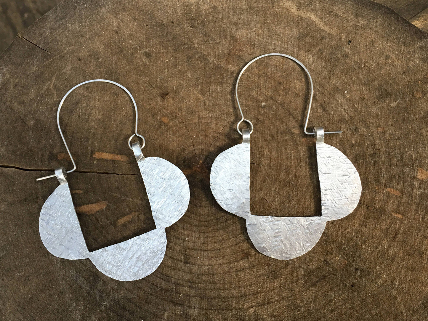 Hammered Aluminum Hoop Earrings: Geometric Metal Jewelry