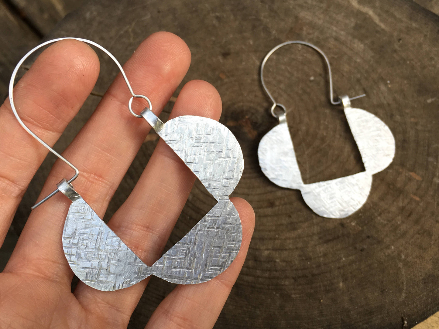 Hammered Aluminum Hoop Earrings: Geometric Metal Jewelry