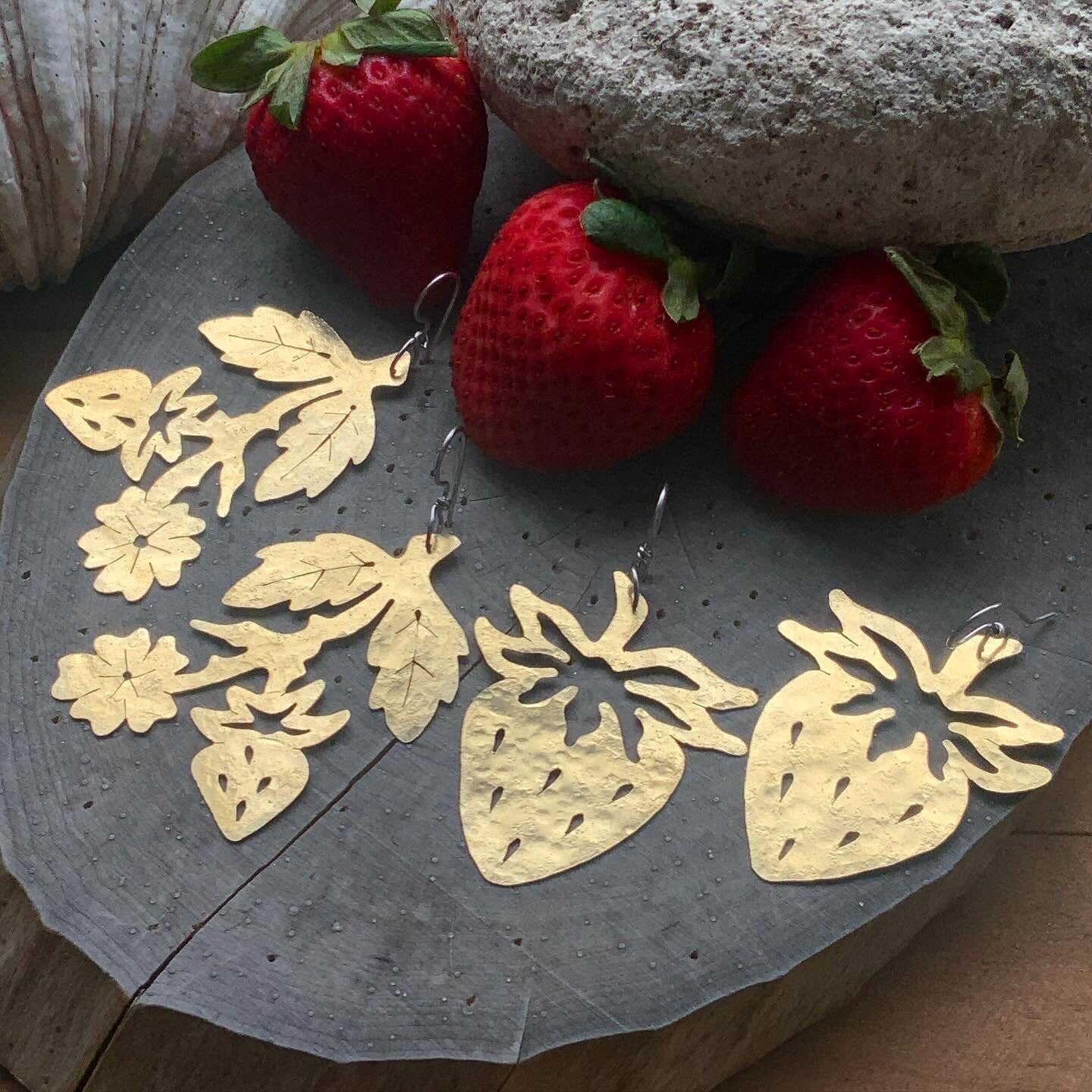 Hammered Brass Strawberry Earrings: Fresh Folksy Style