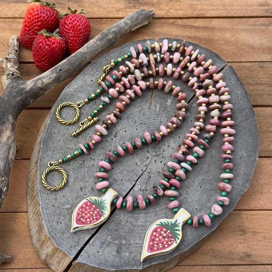 Ceramic strawberry and Rhodonite necklace , beaded ceramic Berry and Malachite pendant necklace, fresh strawberry pendant necklace
