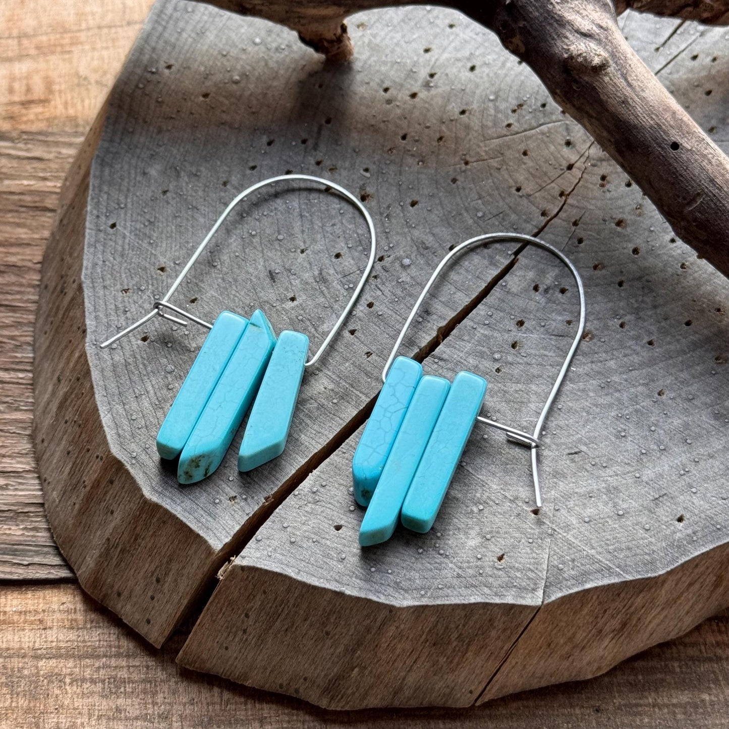 Blue Magnesite Stone Hoop Earrings: Modern Southwestern Style
