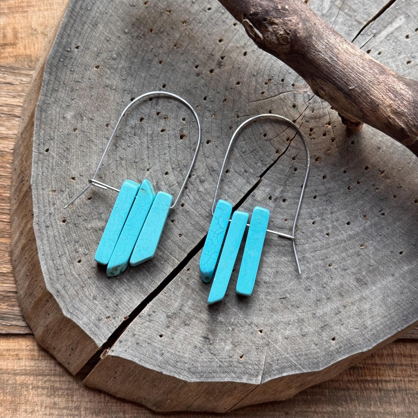 Blue Magnesite Stone Hoop Earrings: Modern Southwestern Style