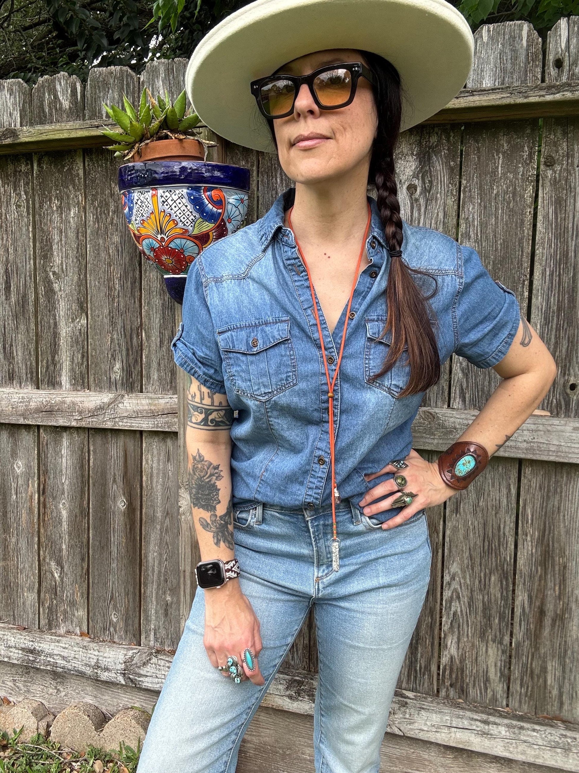 K2 Azurite & Raw Amethyst Bolo Tie – Terracotta Vegan Suede Cord