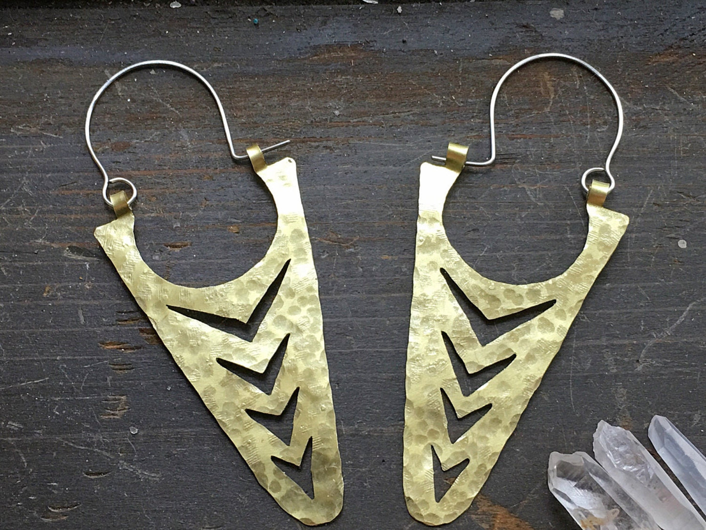 La Fletcha hoop earrings, metalwork arrow hoops, geometric jewelry, sculptural earrings