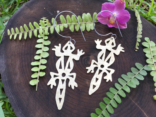 Handmade Metal Lizard Earrings: Tribal Geometric Design