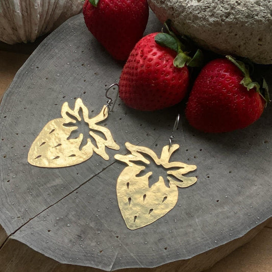 Hammered Brass Strawberry Earrings: Fresh Folksy Style