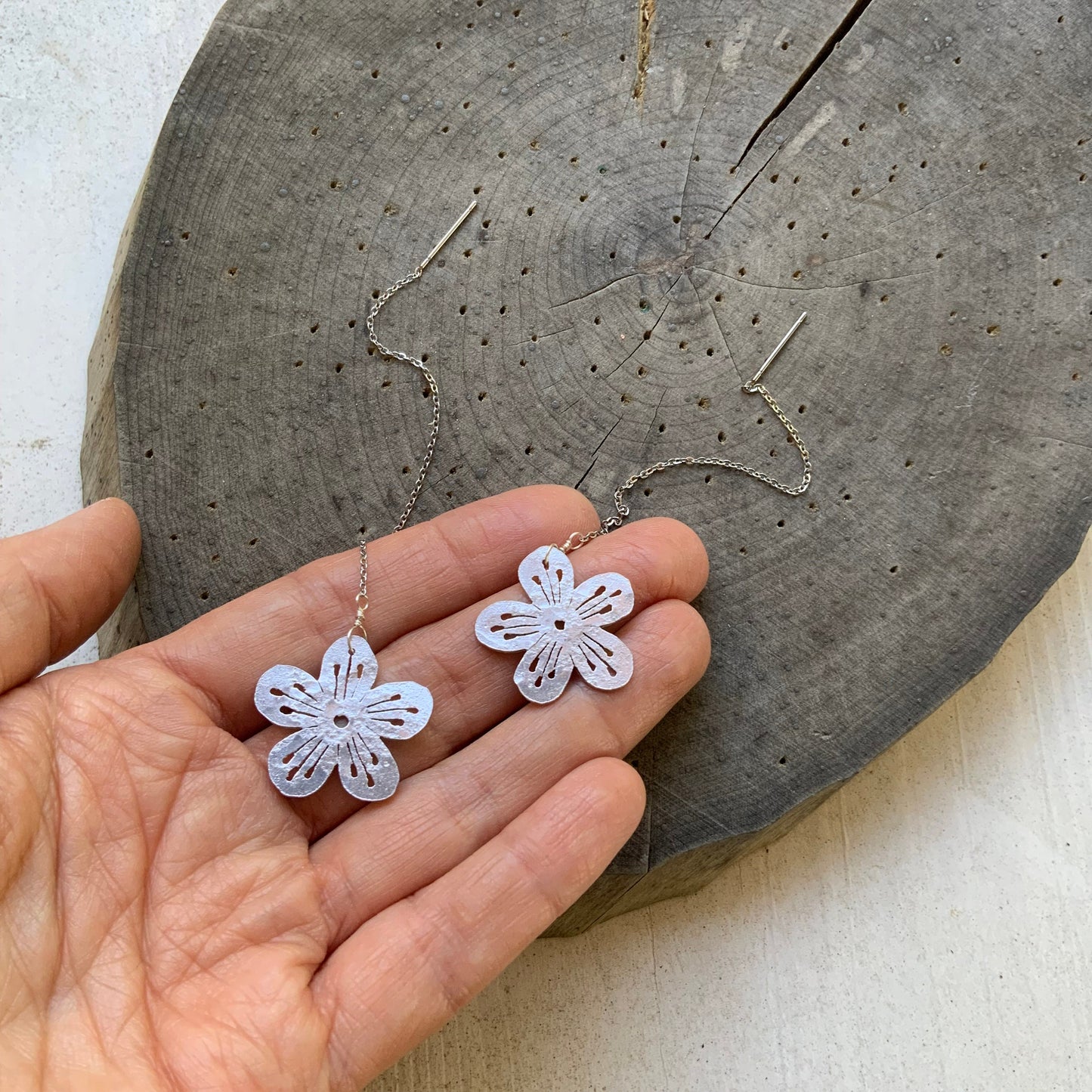 Daisy threader earrings, little flower dangle earrings, floral jewelry