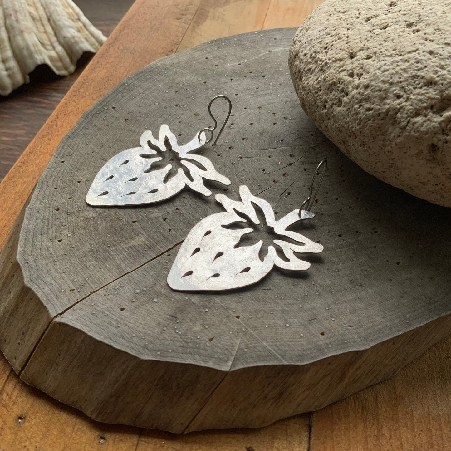 Hammered Brass Strawberry Earrings: Fresh Folksy Style