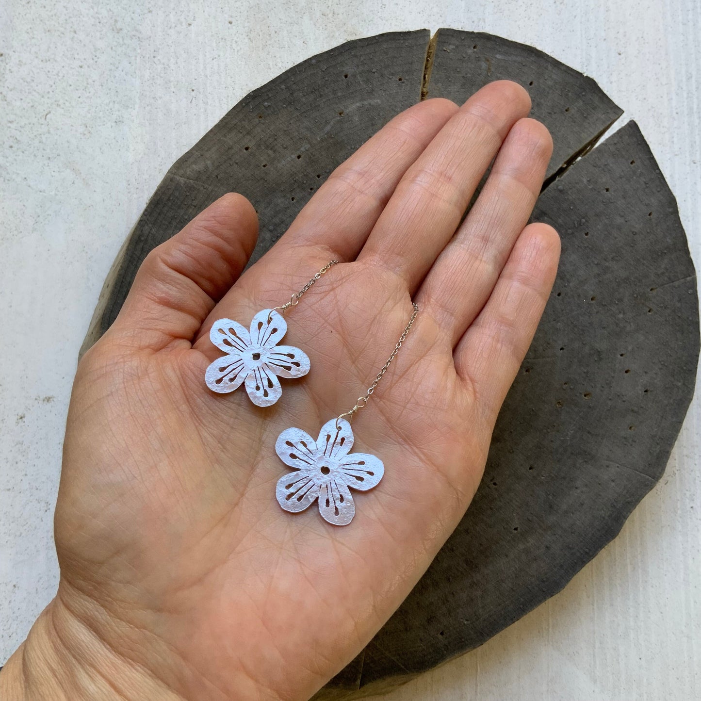 Daisy threader earrings, little flower dangle earrings, floral jewelry