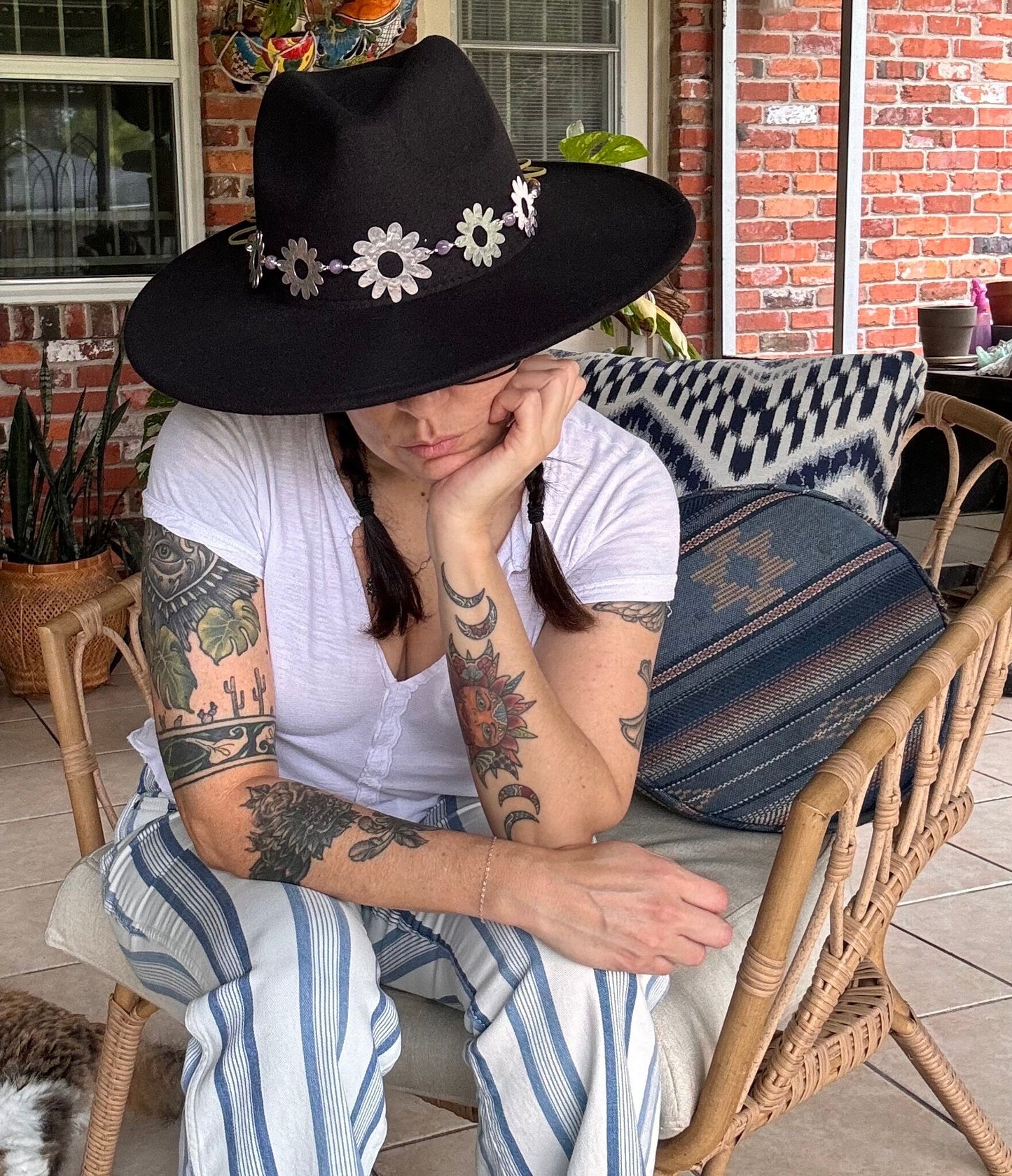 Daisy Hat Band: Handmade Flower Crown with Amethyst