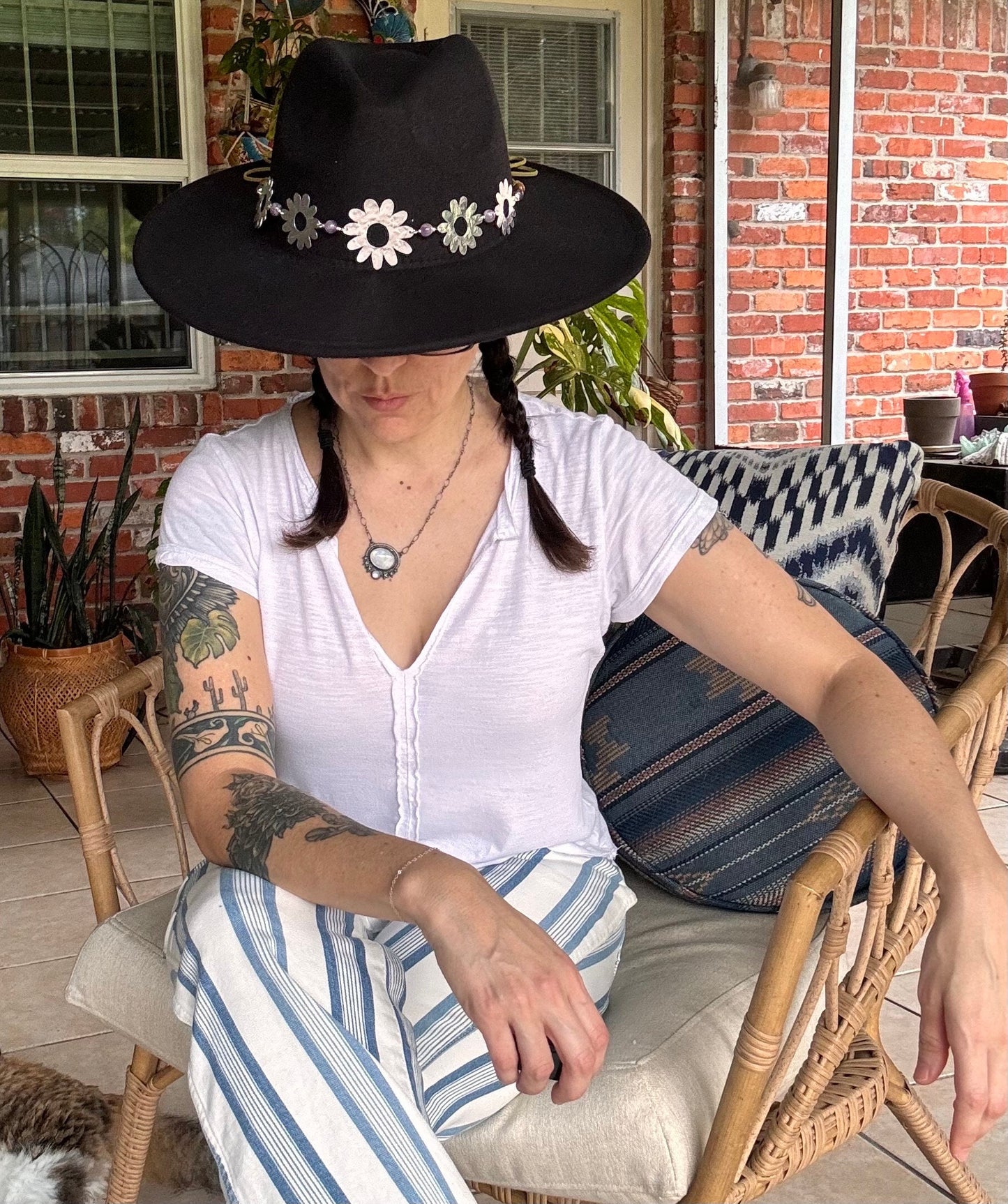 Daisy Hat Band: Handmade Flower Crown with Amethyst